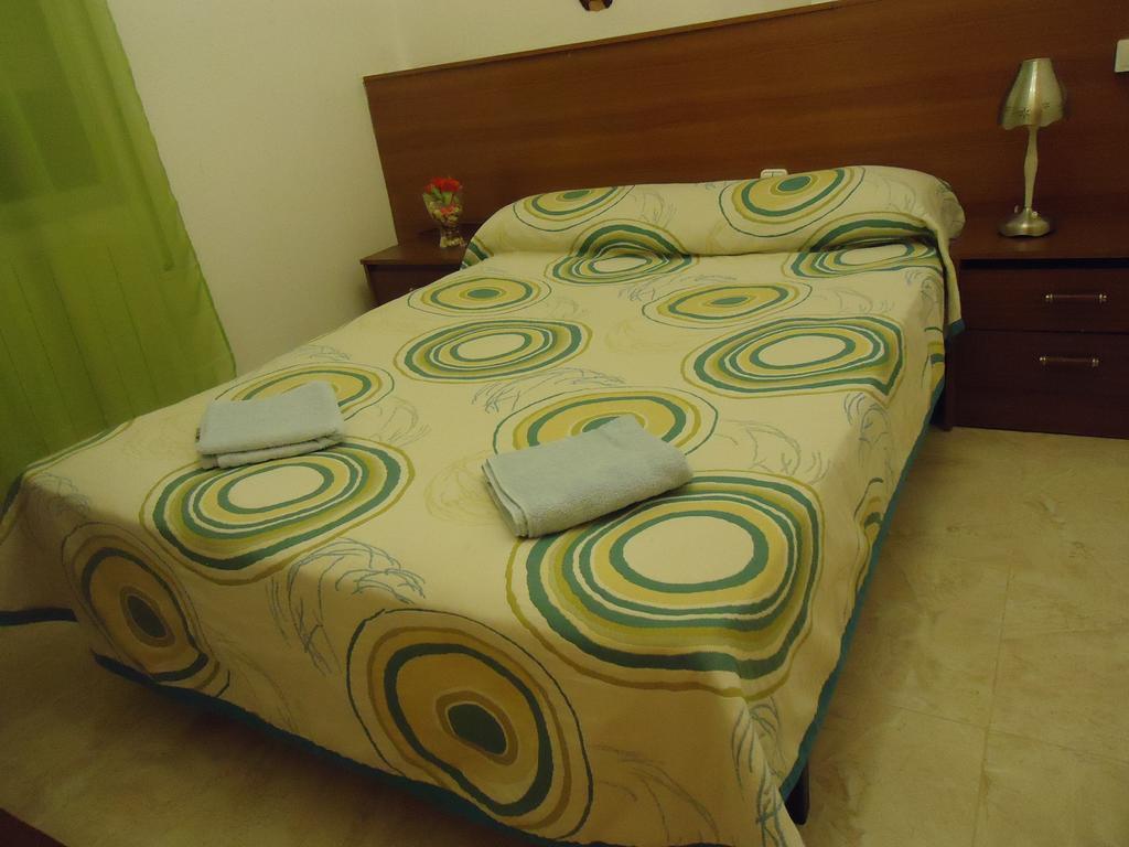 Hotel Pension Mode Лерида Экстерьер фото