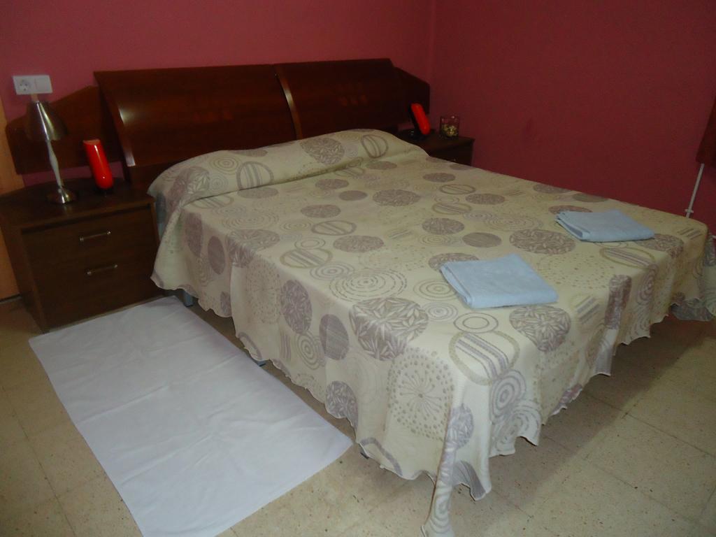 Hotel Pension Mode Лерида Экстерьер фото